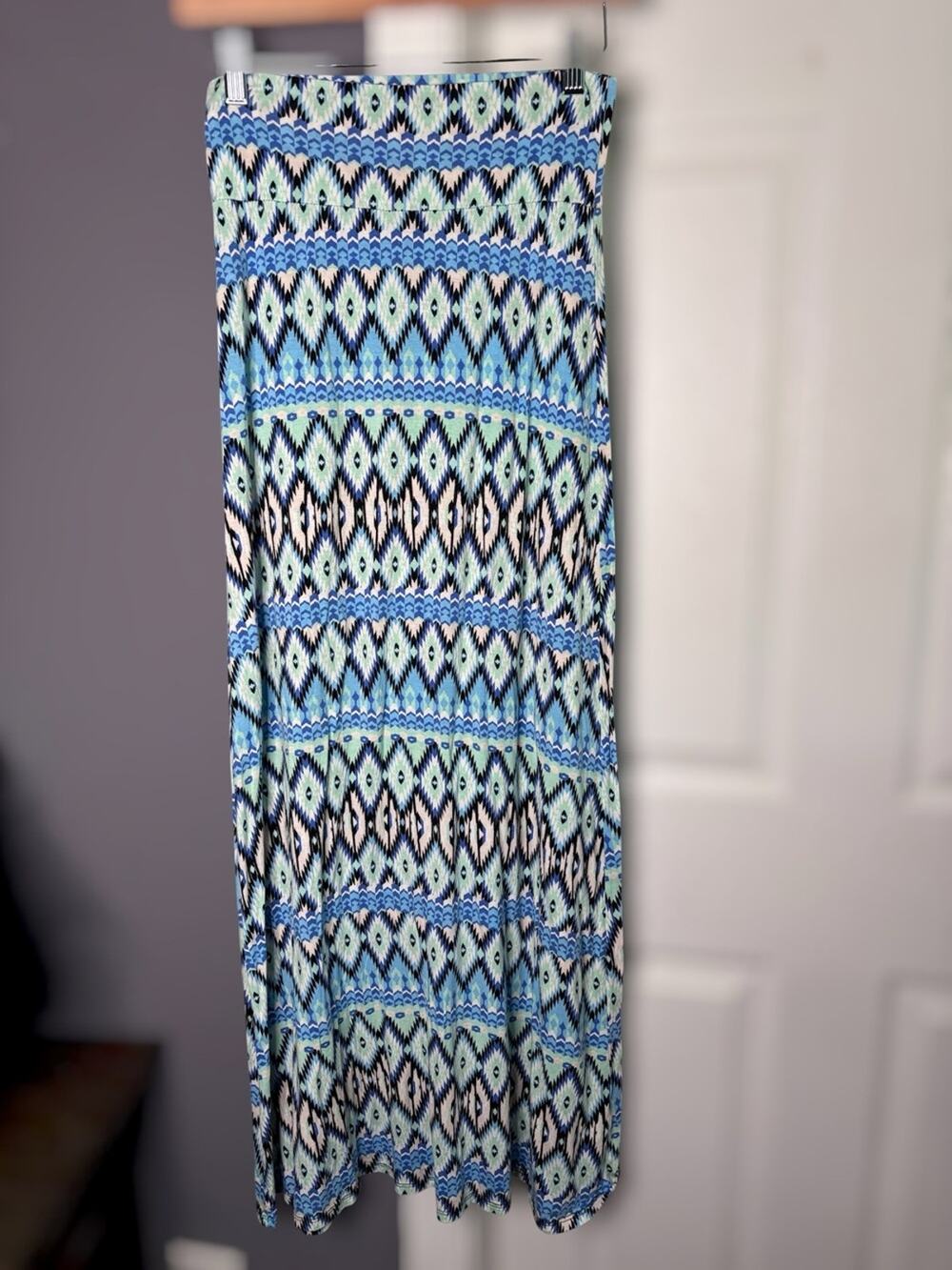 Got Style Blue Green Geometric Print Pull On Maxi Skirt Small